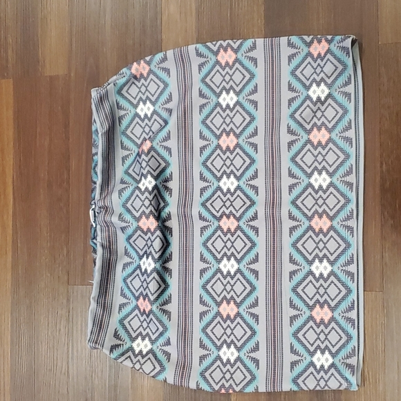 Aztec Print Mini Skirt - Picture 1 of 3